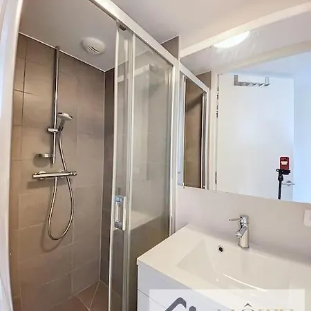 Charme, Balcon Vue Mer, Confort *